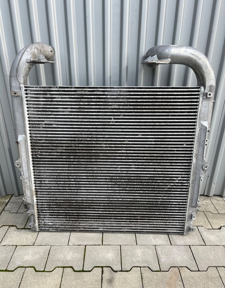 Intercooler Scania R euro 6 1949827 chłodnica powietrza - Kühlsystem für LKW: das Bild 1 Intercooler Scania R euro 6 1949827 chłodnica powietrza - Kühlsystem für LKW: das Bild 1