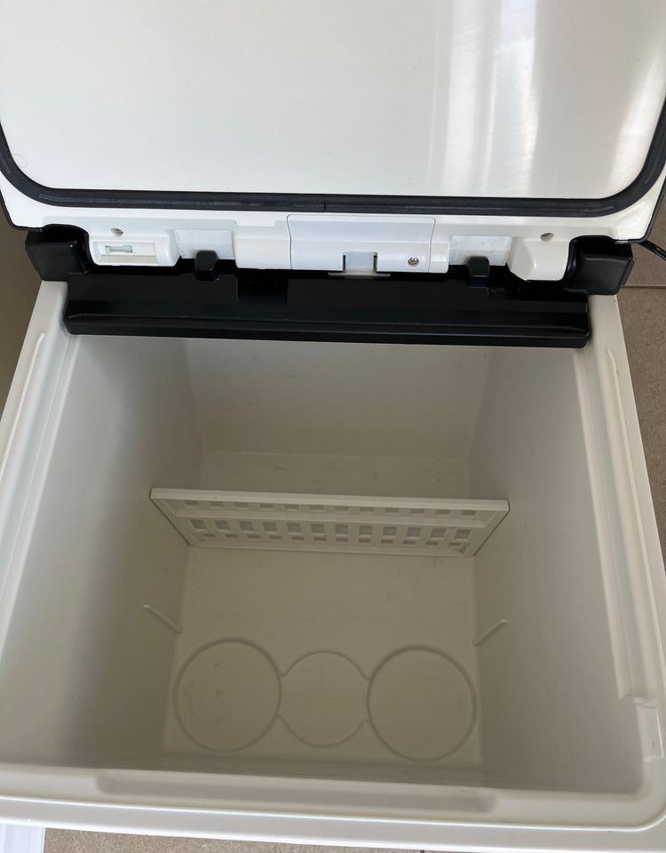 Lodówka MAN TG3 TGX nowy model chłodziarka - Fahrerhaus und Interieur für LKW: das Bild 3 Lodówka MAN TG3 TGX nowy model chłodziarka - Fahrerhaus und Interieur für LKW: das Bild 3