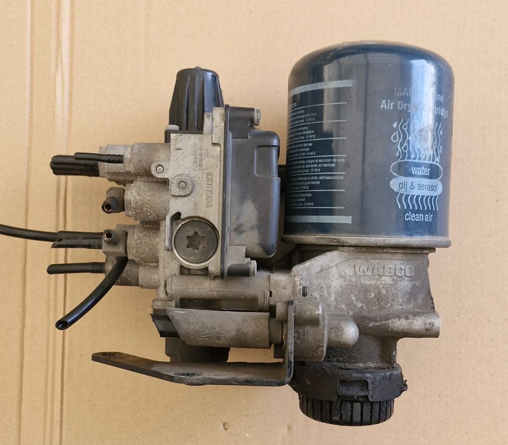 MAN TG3 TGX APS OSUSZACZ POWIETRZA 81.AC216-9110 - Druckluftbremse für LKW: das Bild 1 MAN TG3 TGX APS OSUSZACZ POWIETRZA 81.AC216-9110 - Druckluftbremse für LKW: das Bild 1