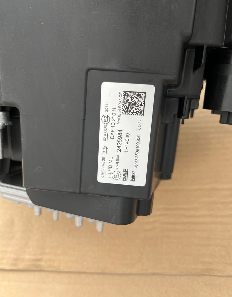 NOWE lampy LED DAF XG XG+ XF reflektor oryginał lampa NOWA - Lichter/ Leuchten für LKW: das Bild 3 NOWE lampy LED DAF XG XG+ XF reflektor oryginał lampa NOWA - Lichter/ Leuchten für LKW: das Bild 3