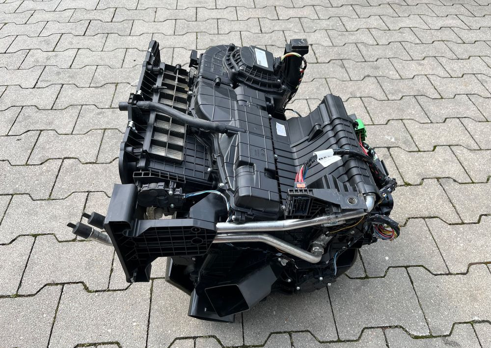 Nagrzewnica DAF XF 106 euro 6 lift dmuchawa - Heizung/ Lüftung für LKW: das Bild 2 Nagrzewnica DAF XF 106 euro 6 lift dmuchawa - Heizung/ Lüftung für LKW: das Bild 2