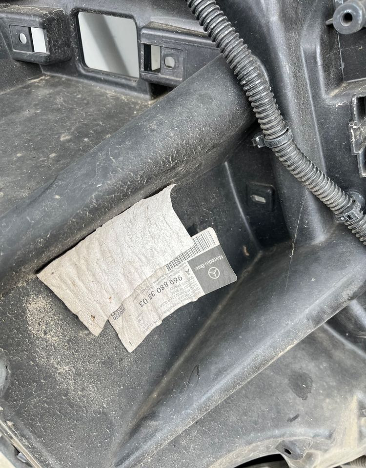 Narożnik zderzaka Mercedes Actros MP4 lampa garnek obudowa halogen - Karosserie und Außen für LKW: das Bild 3 Narożnik zderzaka Mercedes Actros MP4 lampa garnek obudowa halogen - Karosserie und Außen für LKW: das Bild 3