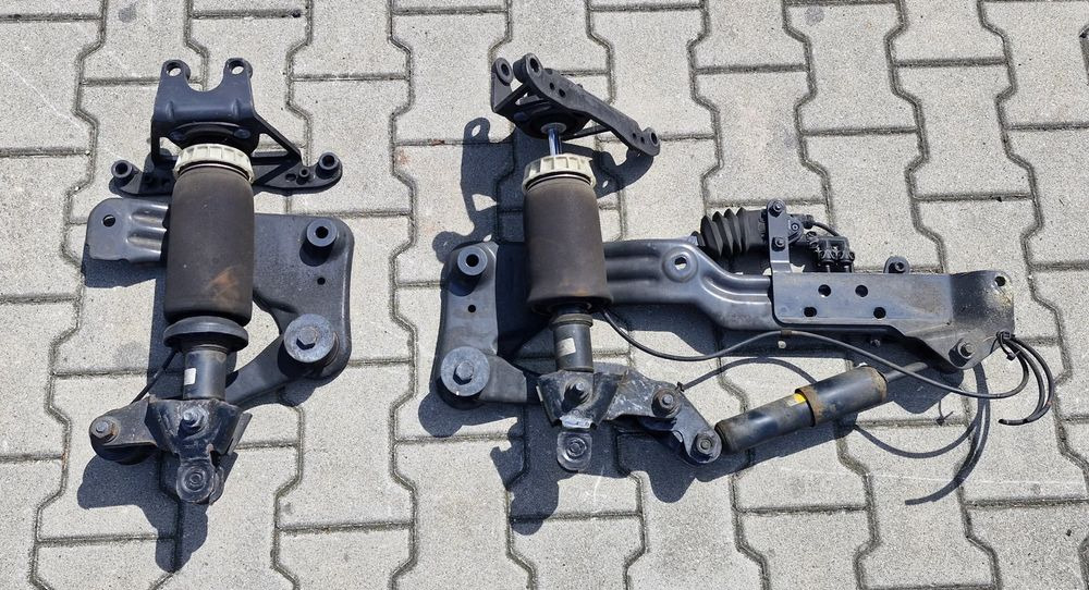 SCANIA P NGT ZAWIESZENIE KABINY TYŁ - Fahrerhausaufhängung: das Bild 1 SCANIA P NGT ZAWIESZENIE KABINY TYŁ - Fahrerhausaufhängung: das Bild 1