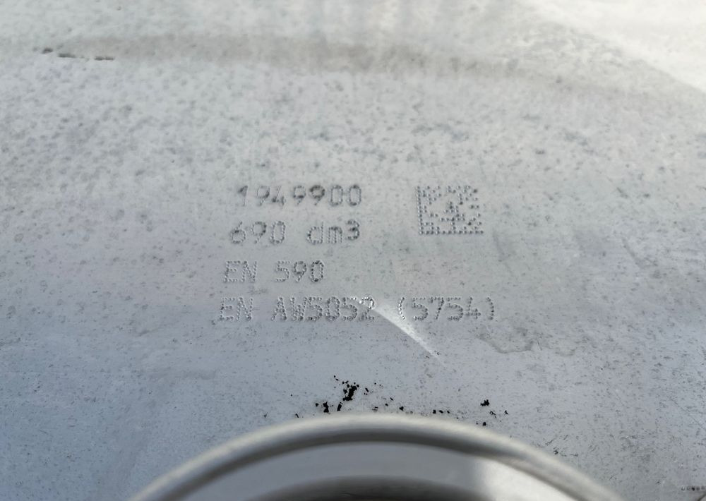 Zbiornik paliwa DAF XF CF 690 litrów bak - Kraftstofftank für LKW: das Bild 5 Zbiornik paliwa DAF XF CF 690 litrów bak - Kraftstofftank für LKW: das Bild 5