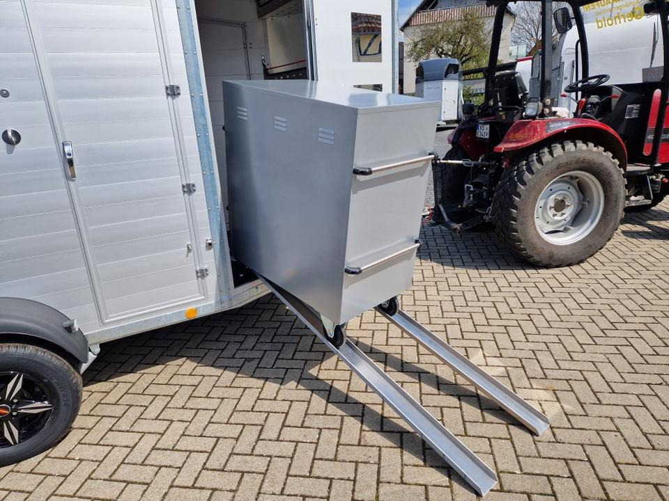 Böckmann Pferdeanhänger Portax L-SR inkl Sattelschrank - Pferdeanhänger: das Bild 4 Böckmann Pferdeanhänger Portax L-SR inkl Sattelschrank - Pferdeanhänger: das Bild 4
