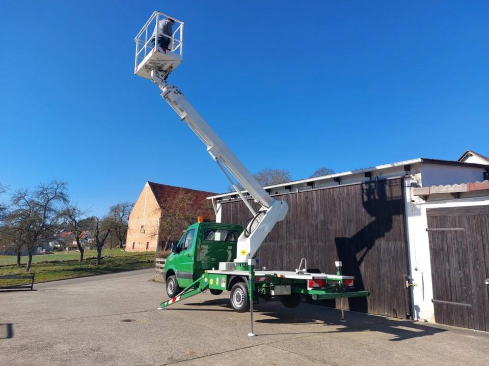 Mercedes Wumag Arbeitsbühne Hubsteiger Hebebühne 3,5t 22m - LKW mit Arbeitsbühne: das Bild 4 Mercedes Wumag Arbeitsbühne Hubsteiger Hebebühne 3,5t 22m - LKW mit Arbeitsbühne: das Bild 4
