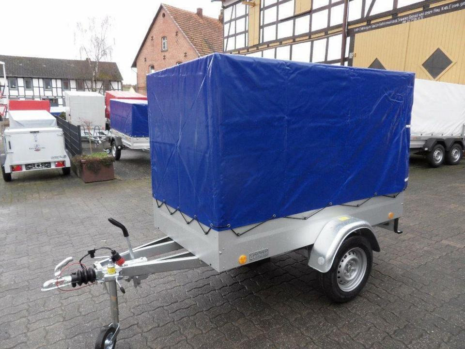 Pkw Anhänger, 1000 kg - Plane und Spriegel, 100 km/h - PKW Anhänger: das Bild 1 Pkw Anhänger, 1000 kg - Plane und Spriegel, 100 km/h - PKW Anhänger: das Bild 1