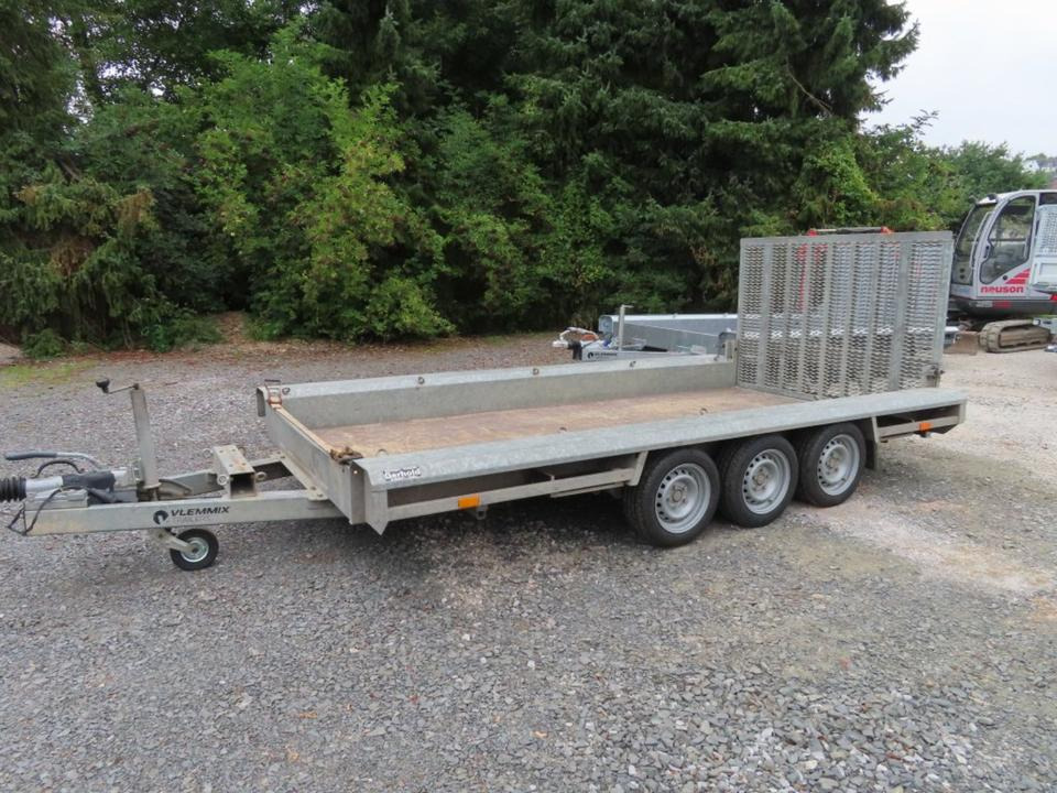 Vlemmix Tridem Maschinentransporter 3,5t Minibagger - Baumaschinenanhänger: das Bild 1 Vlemmix Tridem Maschinentransporter 3,5t Minibagger - Baumaschinenanhänger: das Bild 1