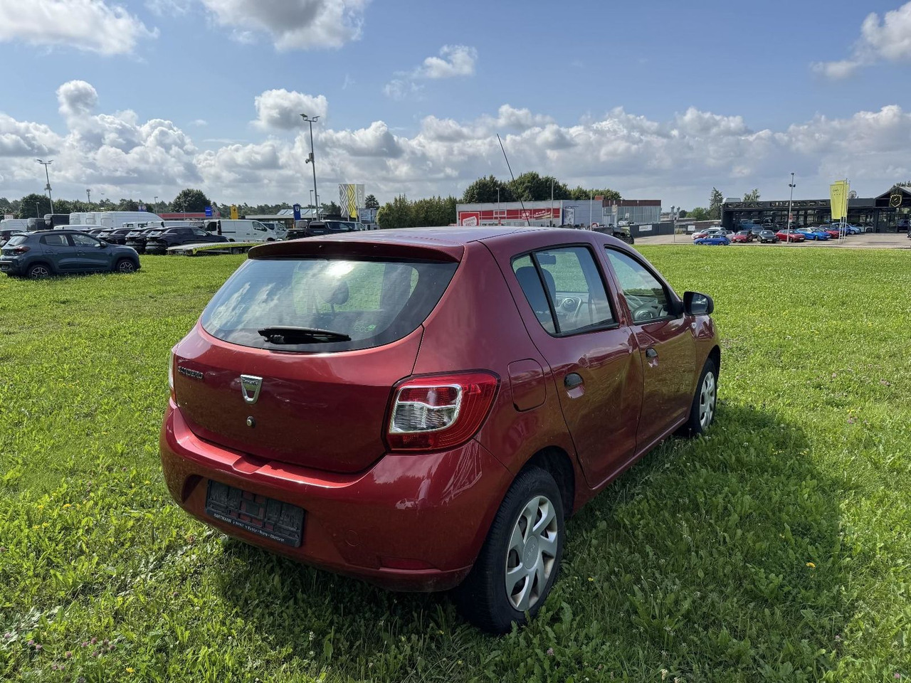 Dacia Sandero TCe90 Laureate +STEUERKETTE RASSELT+ - Limousine: das Bild 5 Dacia Sandero TCe90 Laureate +STEUERKETTE RASSELT+ - Limousine: das Bild 5