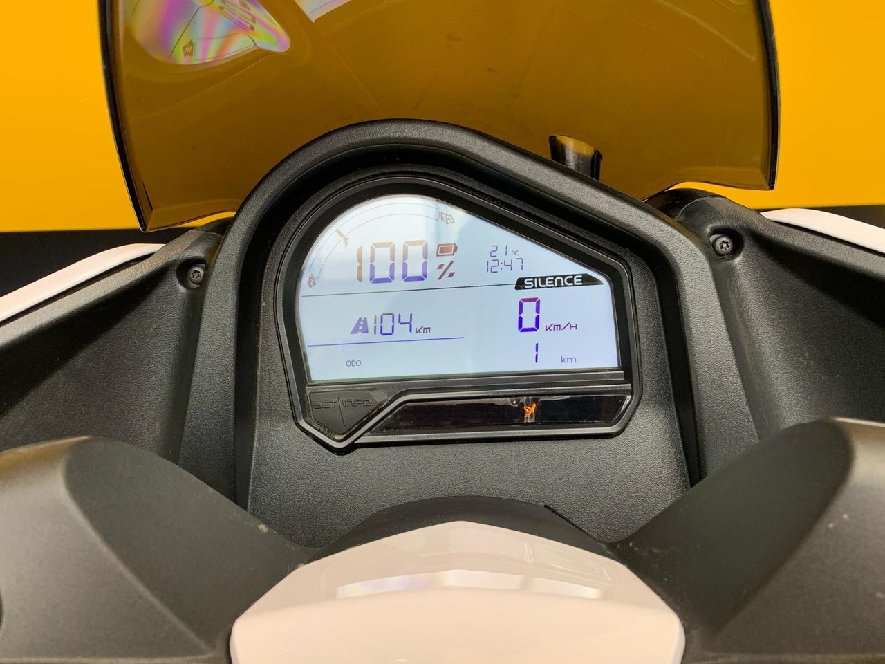 Motorrad Silence S01 L3e Connected 95km/h (5,6 kWh) ELEKTROROLLER: das Bild 10