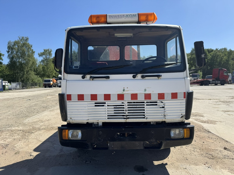 Mercedes-Benz SK 914 (8000 L / STEEL SUSPENSION & MANUAL PUMP / SUSPENSION LAMES & POMPE MANUELLE) - Saug-/ Spülfahrzeug: das Bild 2 Mercedes-Benz SK 914 (8000 L / STEEL SUSPENSION & MANUAL PUMP / SUSPENSION LAMES & POMPE MANUELLE) - Saug-/ Spülfahrzeug: das Bild 2