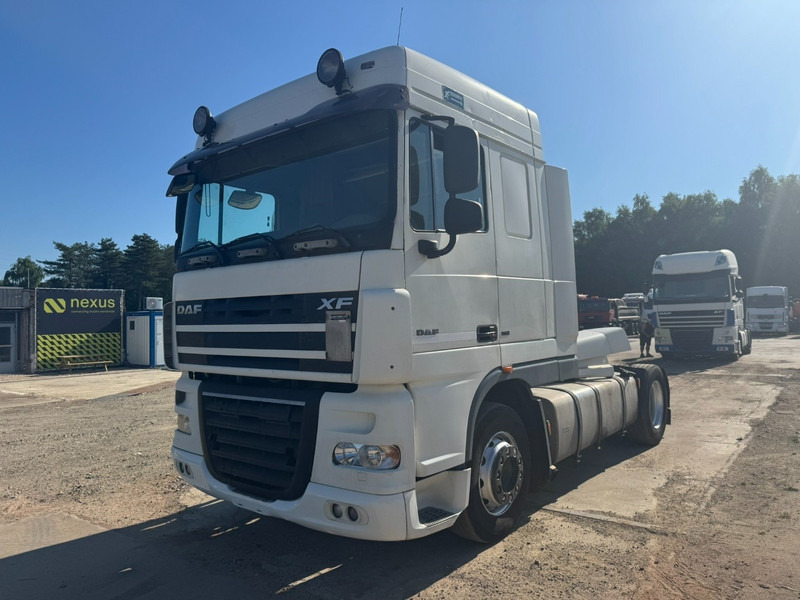 DAF 105 XF 460 Space Cab (MANUAL GEARBOX / BOITE MANUELLE) - Sattelzugmaschine: das Bild 1 DAF 105 XF 460 Space Cab (MANUAL GEARBOX / BOITE MANUELLE) - Sattelzugmaschine: das Bild 1