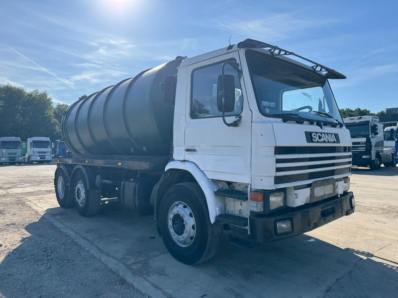 Scania 93 - 280 (14.000L / MANUAL PUMP & GEARBOX / 6X2) - Saug-/ Spülfahrzeug: das Bild 3 Scania 93 - 280 (14.000L / MANUAL PUMP & GEARBOX / 6X2) - Saug-/ Spülfahrzeug: das Bild 3