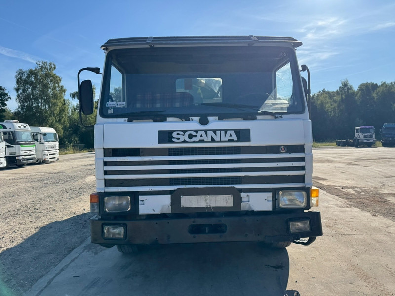Scania 93 - 280 (14.000L / MANUAL PUMP & GEARBOX / 6X2) - Saug-/ Spülfahrzeug: das Bild 2 Scania 93 - 280 (14.000L / MANUAL PUMP & GEARBOX / 6X2) - Saug-/ Spülfahrzeug: das Bild 2