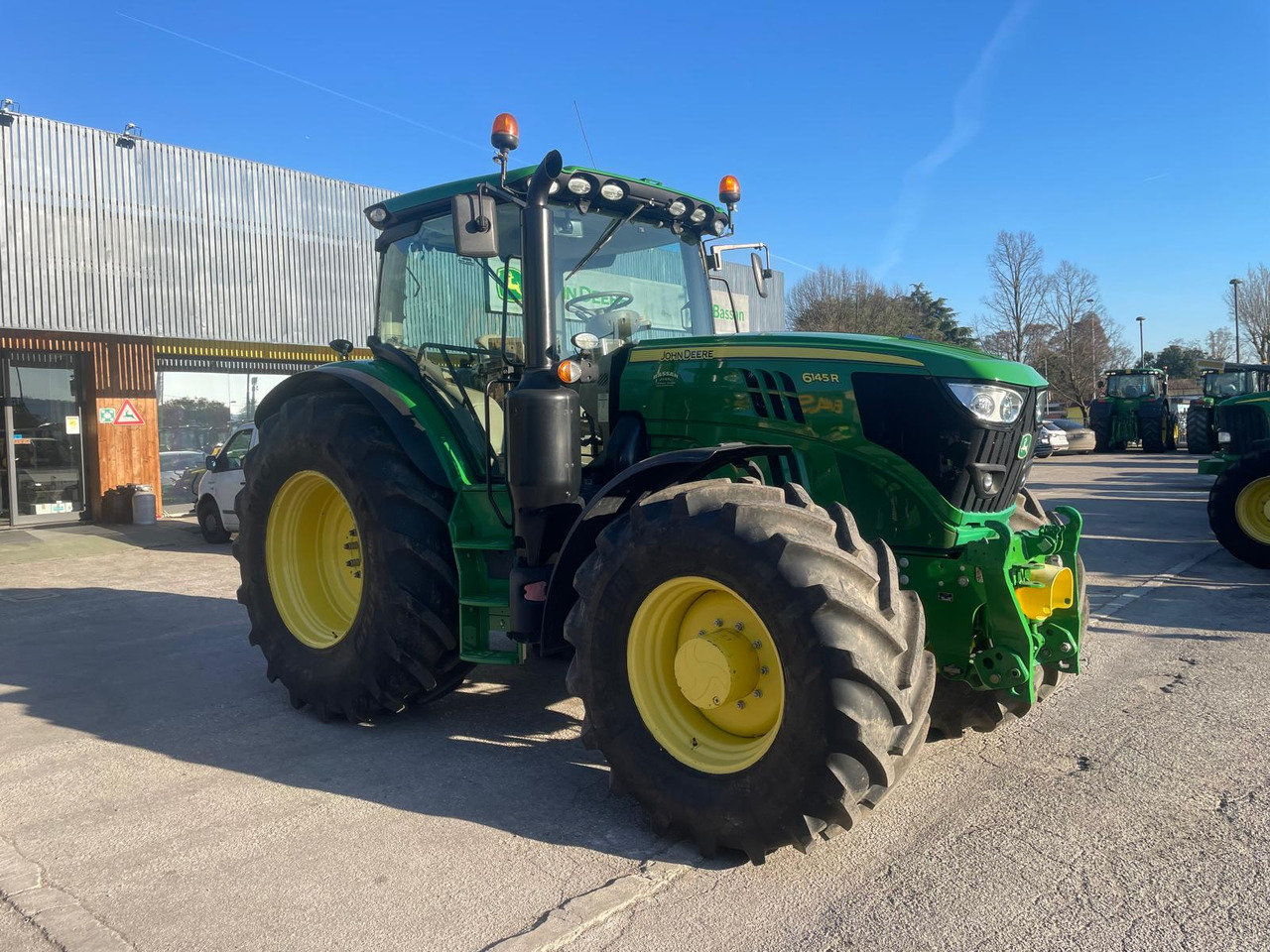 JOHN DEERE 6145 R - Traktor: das Bild 3 JOHN DEERE 6145 R - Traktor: das Bild 3