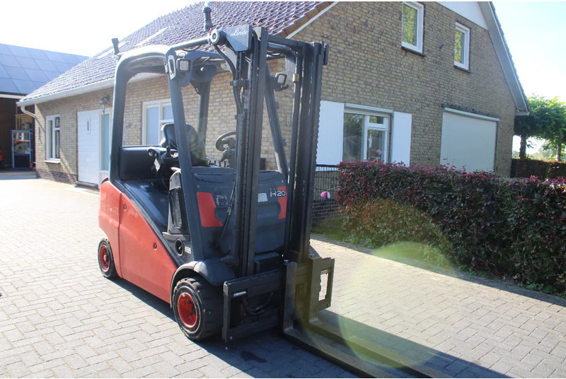 Linde H20D - Gabelstapler: das Bild 1 Linde H20D - Gabelstapler: das Bild 1