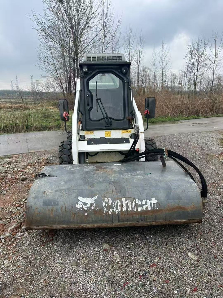BOBCAT S18 - Kompaktlader: das Bild 4 BOBCAT S18 - Kompaktlader: das Bild 4
