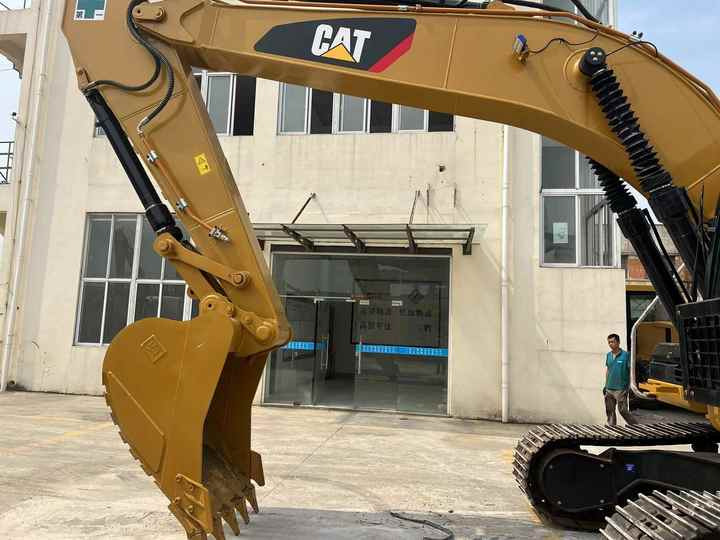 Good Condition Used CAT Excavator Japan 330D Original Used Excavator Cat 330D in Stock - Kettenbagger: das Bild 5 Good Condition Used CAT Excavator Japan 330D Original Used Excavator Cat 330D in Stock - Kettenbagger: das Bild 5