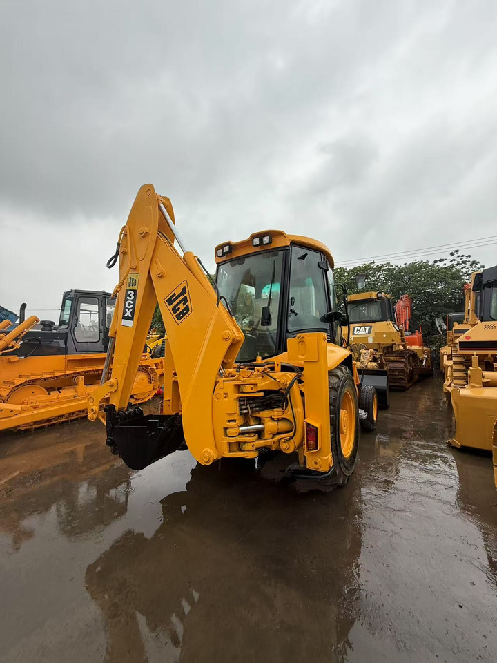 JCB 3CX - Bagger: das Bild 3 JCB 3CX - Bagger: das Bild 3