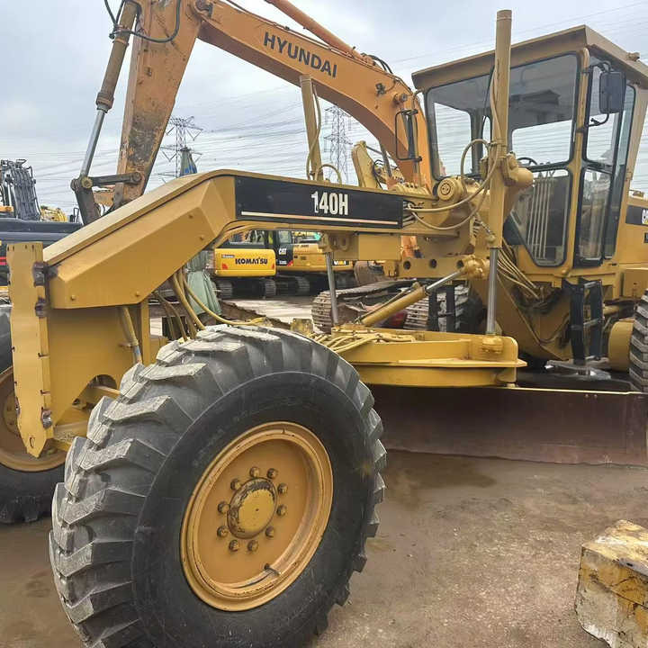 Low-price second-hand Cat Grader 140H with outstanding performance Carterpillarused 140H grader for sale - Grader: das Bild 1 Low-price second-hand Cat Grader 140H with outstanding performance Carterpillarused 140H grader for sale - Grader: das Bild 1