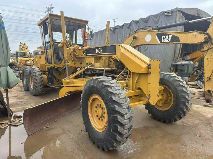 Low-price second-hand Cat Grader 140H with outstanding performance Carterpillarused 140H grader for sale - Grader: das Bild 3 Low-price second-hand Cat Grader 140H with outstanding performance Carterpillarused 140H grader for sale - Grader: das Bild 3