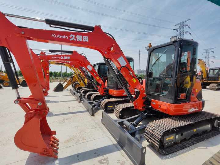 Perfect Condition Kubota U55-4 Japan Brand Mini Excavator with Pusher for Sale 90% Brand New Mini Kubota U25 35 55 5tons - Bagger: das Bild 5 Perfect Condition Kubota U55-4 Japan Brand Mini Excavator with Pusher for Sale 90% Brand New Mini Kubota U25 35 55 5tons - Bagger: das Bild 5