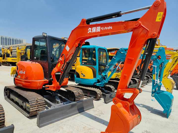 Perfect Condition Kubota U55-4 Japan Brand Mini Excavator with Pusher for Sale 90% Brand New Mini Kubota U25 35 55 5tons - Bagger: das Bild 4 Perfect Condition Kubota U55-4 Japan Brand Mini Excavator with Pusher for Sale 90% Brand New Mini Kubota U25 35 55 5tons - Bagger: das Bild 4