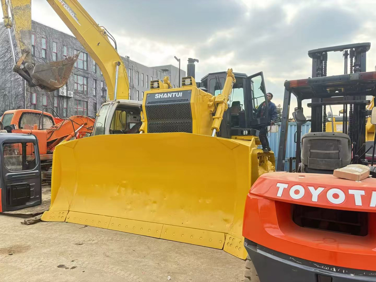SHANTUI SD32 - Bulldozer: das Bild 1 SHANTUI SD32 - Bulldozer: das Bild 1