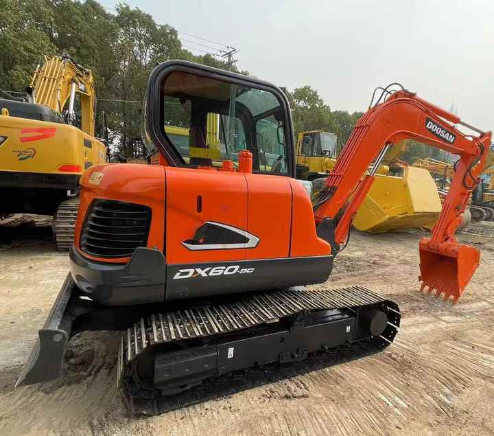 Used Doosan DX60-9c Excavator | Low Hours | Robust Undercarriage | Global Shipping | Discounted Price - Bagger: das Bild 1 Used Doosan DX60-9c Excavator | Low Hours | Robust Undercarriage | Global Shipping | Discounted Price - Bagger: das Bild 1