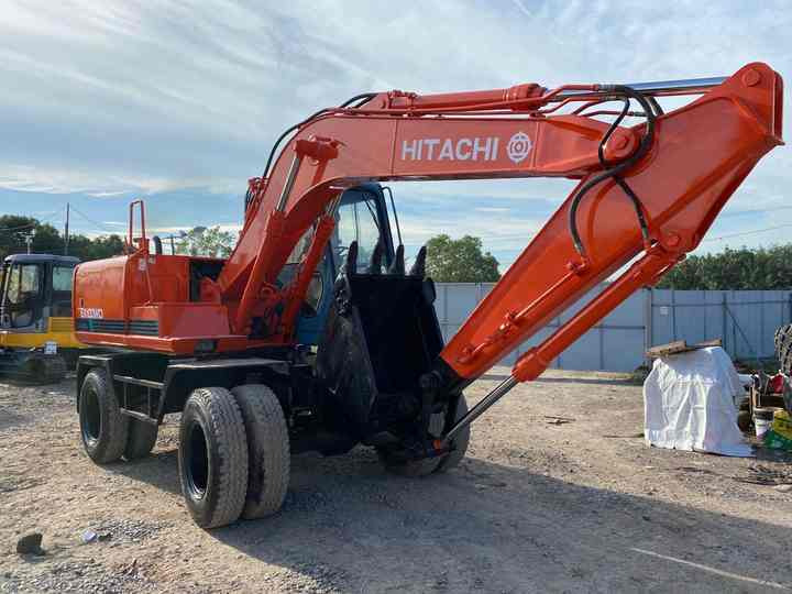 Used Hitachi Ex100WD Wheel Excavator for Sale Japan Made Hitachi Ex100wd Wheeled Excavator for Sale - Mobilbagger: das Bild 3 Used Hitachi Ex100WD Wheel Excavator for Sale Japan Made Hitachi Ex100wd Wheeled Excavator for Sale - Mobilbagger: das Bild 3