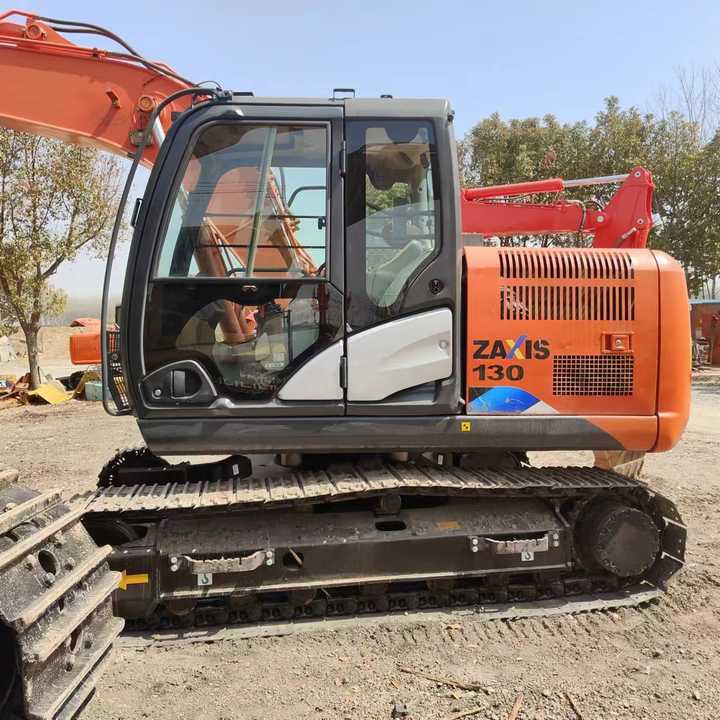 Used Hitachi ZX130 Excavator Japan Made Hitachi Used Excavator Zx120 Zx130 for Sale - Bagger: das Bild 2 Used Hitachi ZX130 Excavator Japan Made Hitachi Used Excavator Zx120 Zx130 for Sale - Bagger: das Bild 2