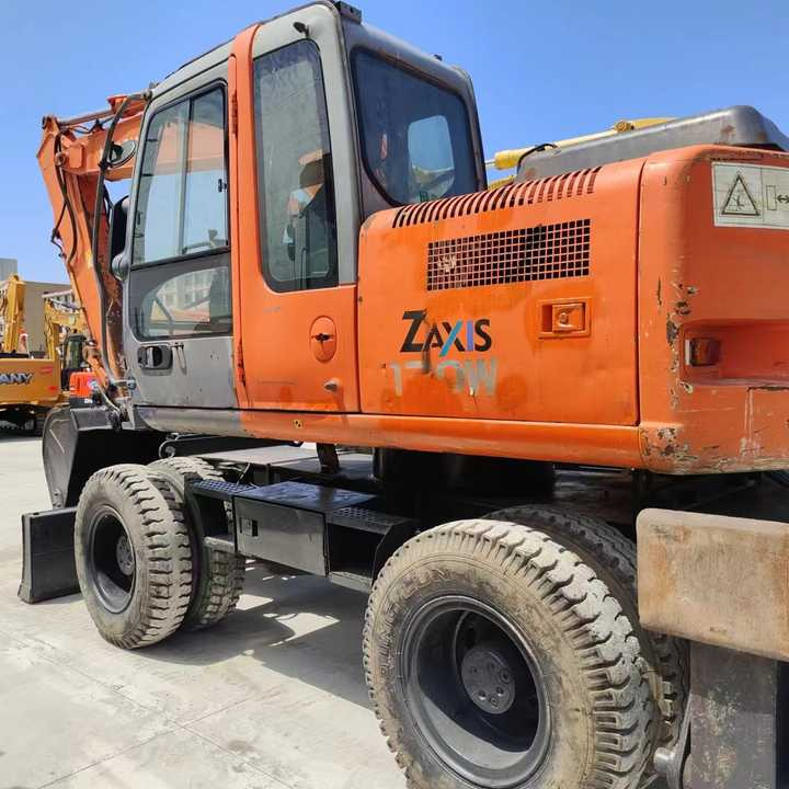 Used Japan Original Brand Hitachi Zx 130w Wheel Excavator Hitachi Zx120 130 200 Excavator for Sale - Bagger: das Bild 5 Used Japan Original Brand Hitachi Zx 130w Wheel Excavator Hitachi Zx120 130 200 Excavator for Sale - Bagger: das Bild 5