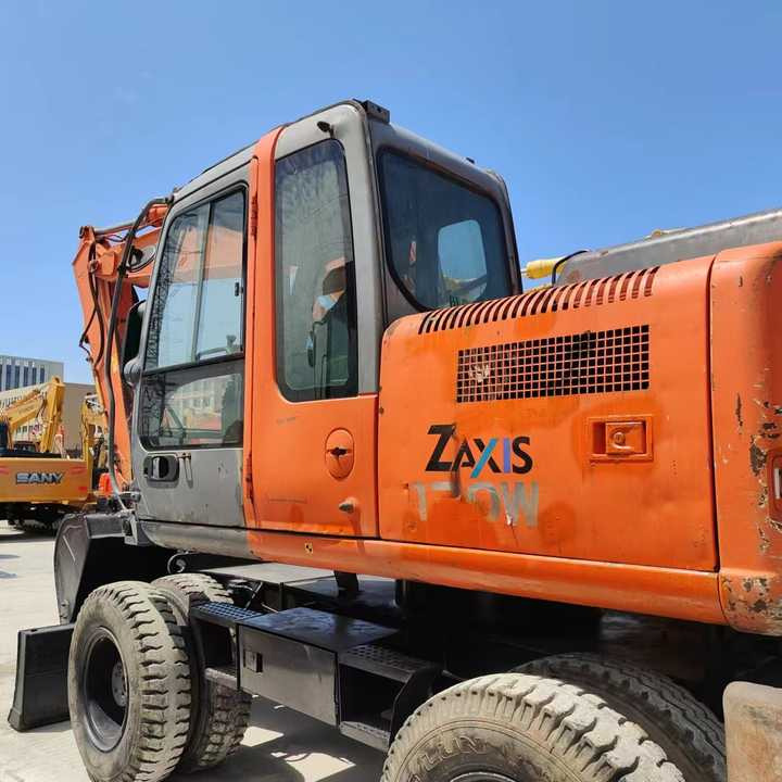 Used Japan Original Brand Hitachi Zx 130w Wheel Excavator Hitachi Zx120 130 200 Excavator for Sale - Bagger: das Bild 3 Used Japan Original Brand Hitachi Zx 130w Wheel Excavator Hitachi Zx120 130 200 Excavator for Sale - Bagger: das Bild 3
