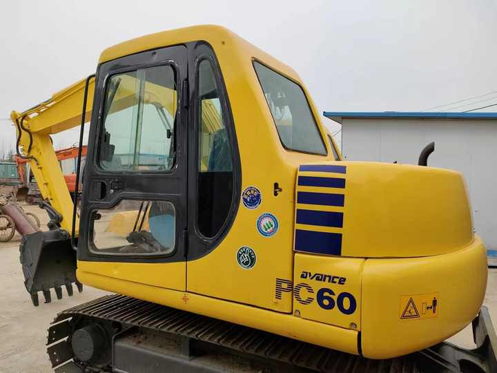 Used Komatsu 60 Excavator for Sale---Good Condition - Bagger: das Bild 3 Used Komatsu 60 Excavator for Sale---Good Condition - Bagger: das Bild 3