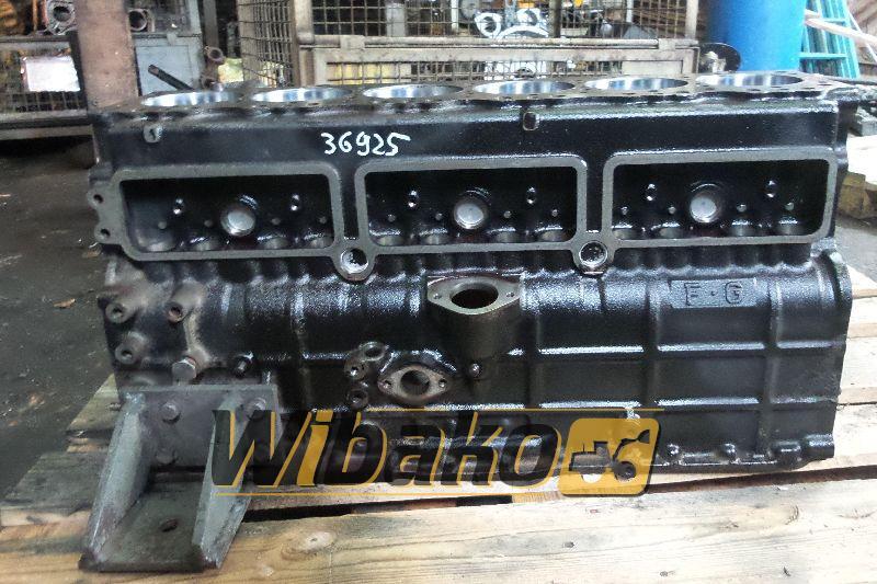 Block Engine / Motor Isuzu A-6BG1TQB 978025 - Zylinderblock für Baumaschine: das Bild 1 Block Engine / Motor Isuzu A-6BG1TQB 978025 - Zylinderblock für Baumaschine: das Bild 1