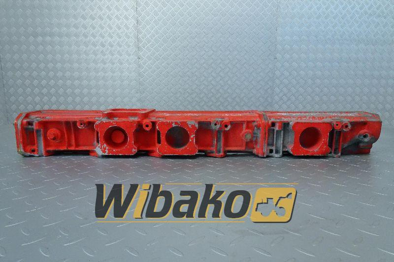 Intake manifold Deutz 04283995R - Ansaugkrümmer für Baumaschine: das Bild 1 Intake manifold Deutz 04283995R - Ansaugkrümmer für Baumaschine: das Bild 1