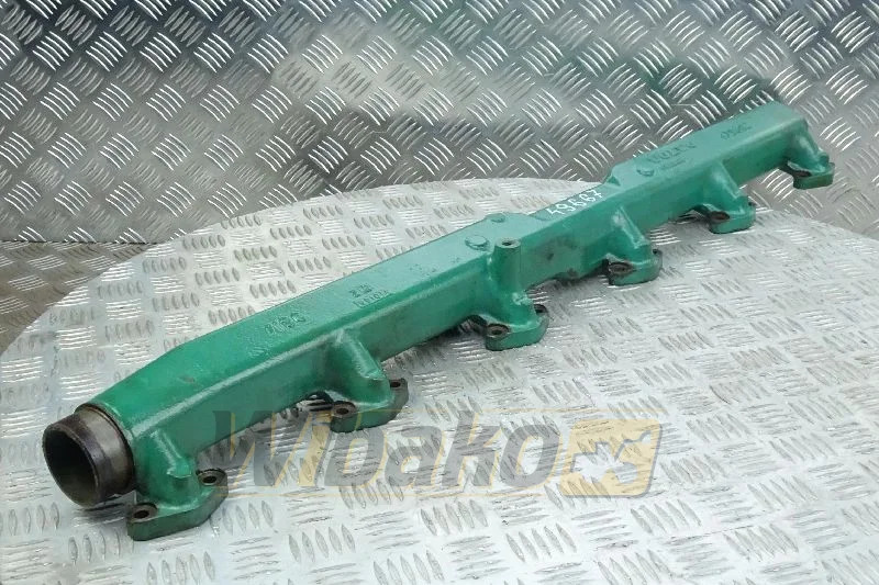 Volvo TD122 479602/479601 - Ansaugkrümmer für Baumaschine: das Bild 1 Volvo TD122 479602/479601 - Ansaugkrümmer für Baumaschine: das Bild 1