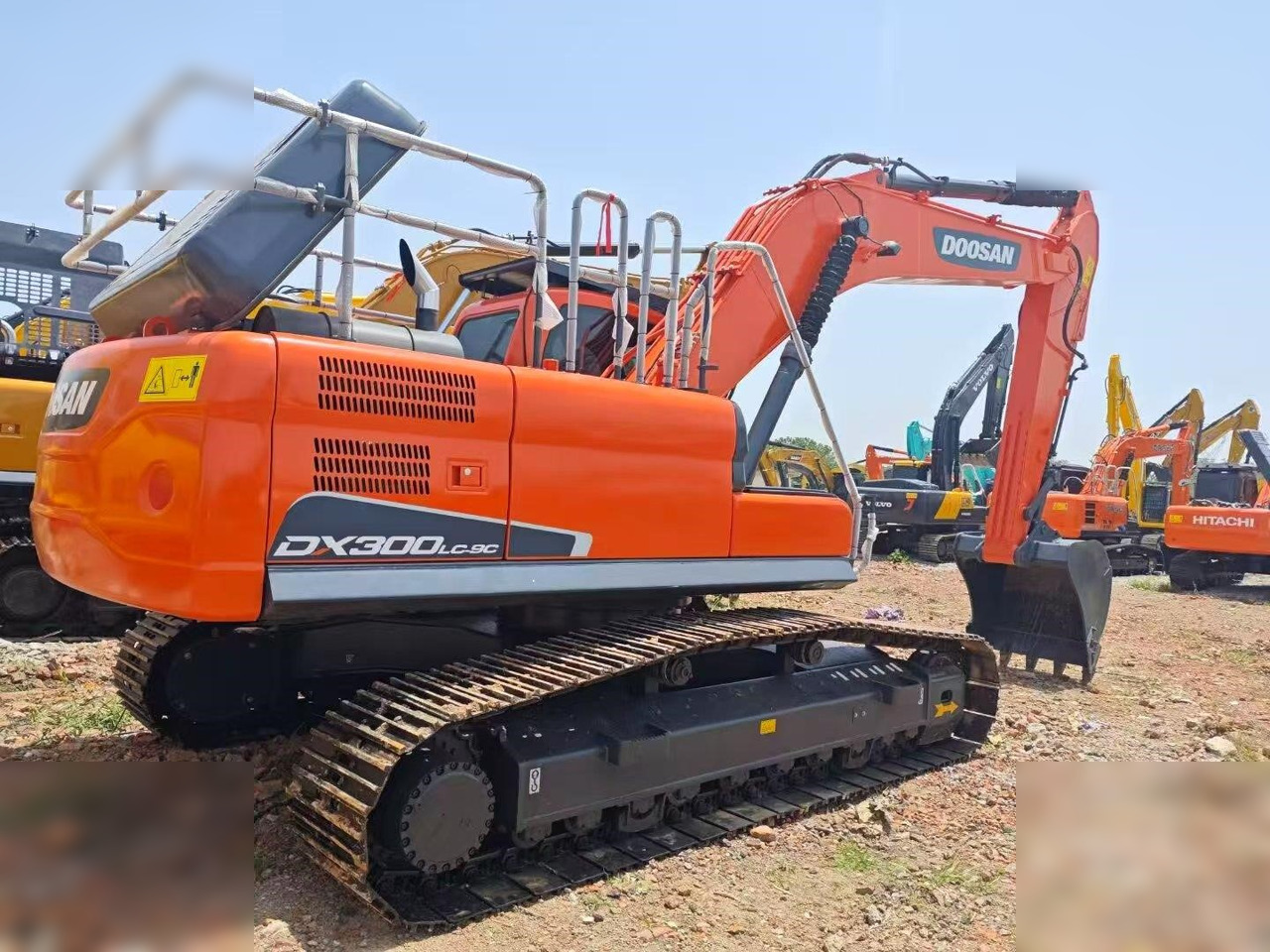 DOOSAN DX300 LC - Kettenbagger: das Bild 3 DOOSAN DX300 LC - Kettenbagger: das Bild 3