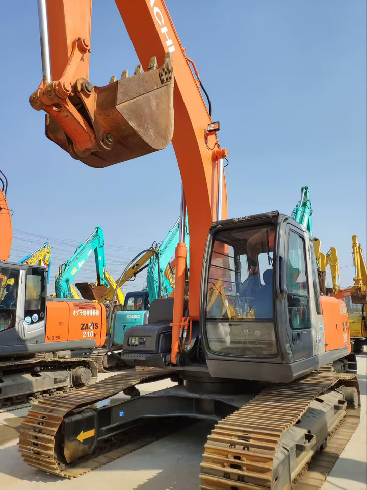 HITACHI ZX120 - Kettenbagger: das Bild 4 HITACHI ZX120 - Kettenbagger: das Bild 4