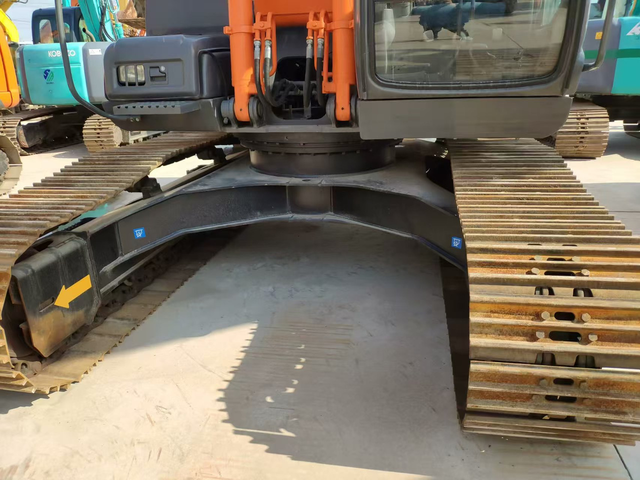 HITACHI ZX120 - Kettenbagger: das Bild 3 HITACHI ZX120 - Kettenbagger: das Bild 3