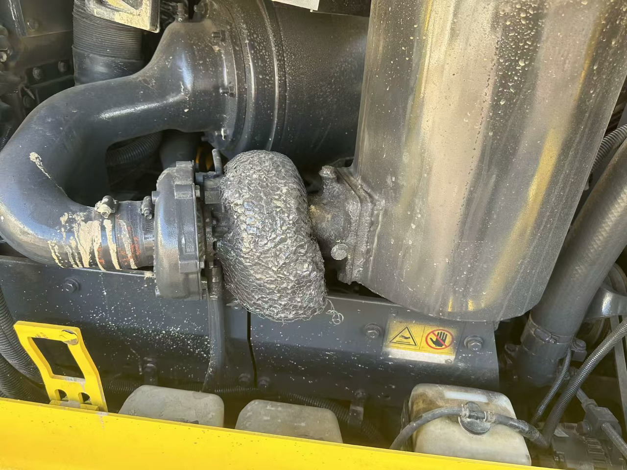 KOMATSU D85E - Bulldozer: das Bild 4 KOMATSU D85E - Bulldozer: das Bild 4