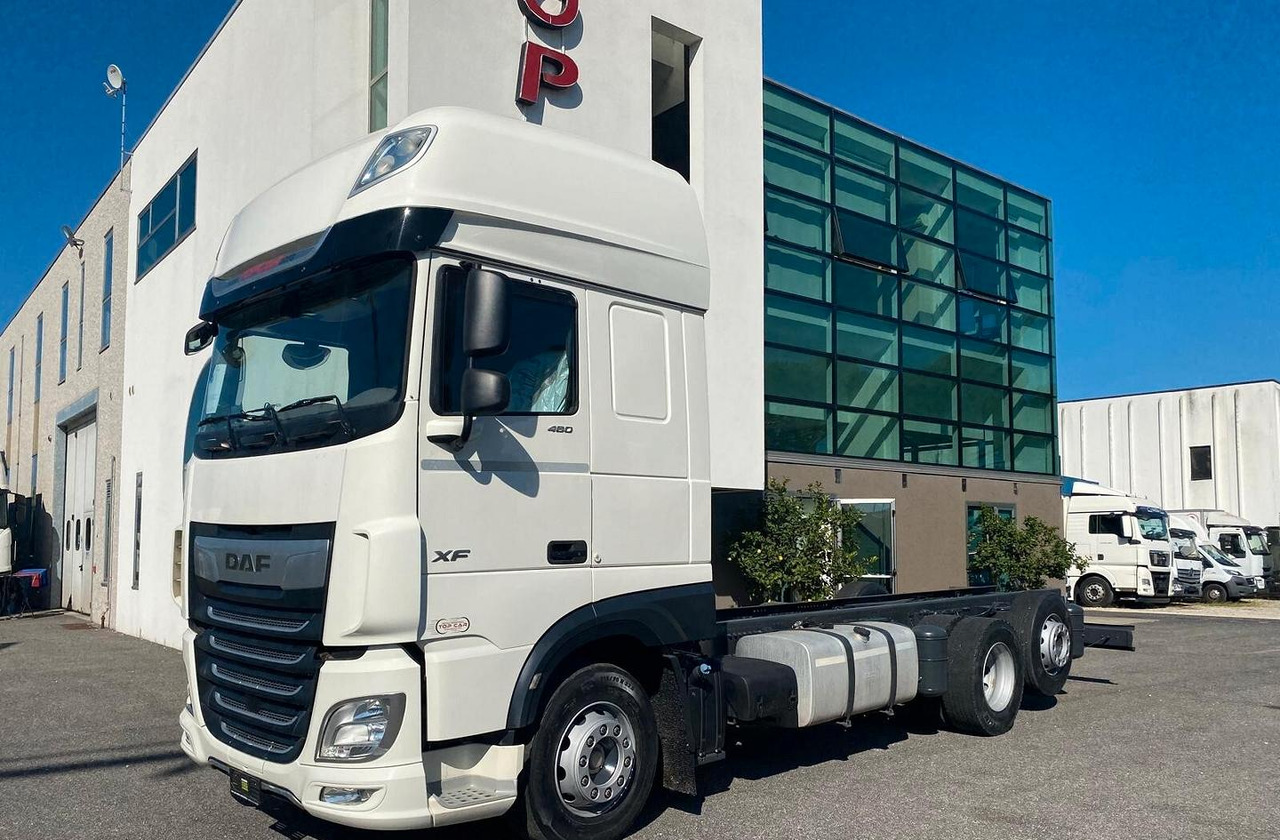 DAF XF 480 FT A TELAIO 2019 EURO 6 - Fahrgestell LKW: das Bild 1 DAF XF 480 FT A TELAIO 2019 EURO 6 - Fahrgestell LKW: das Bild 1