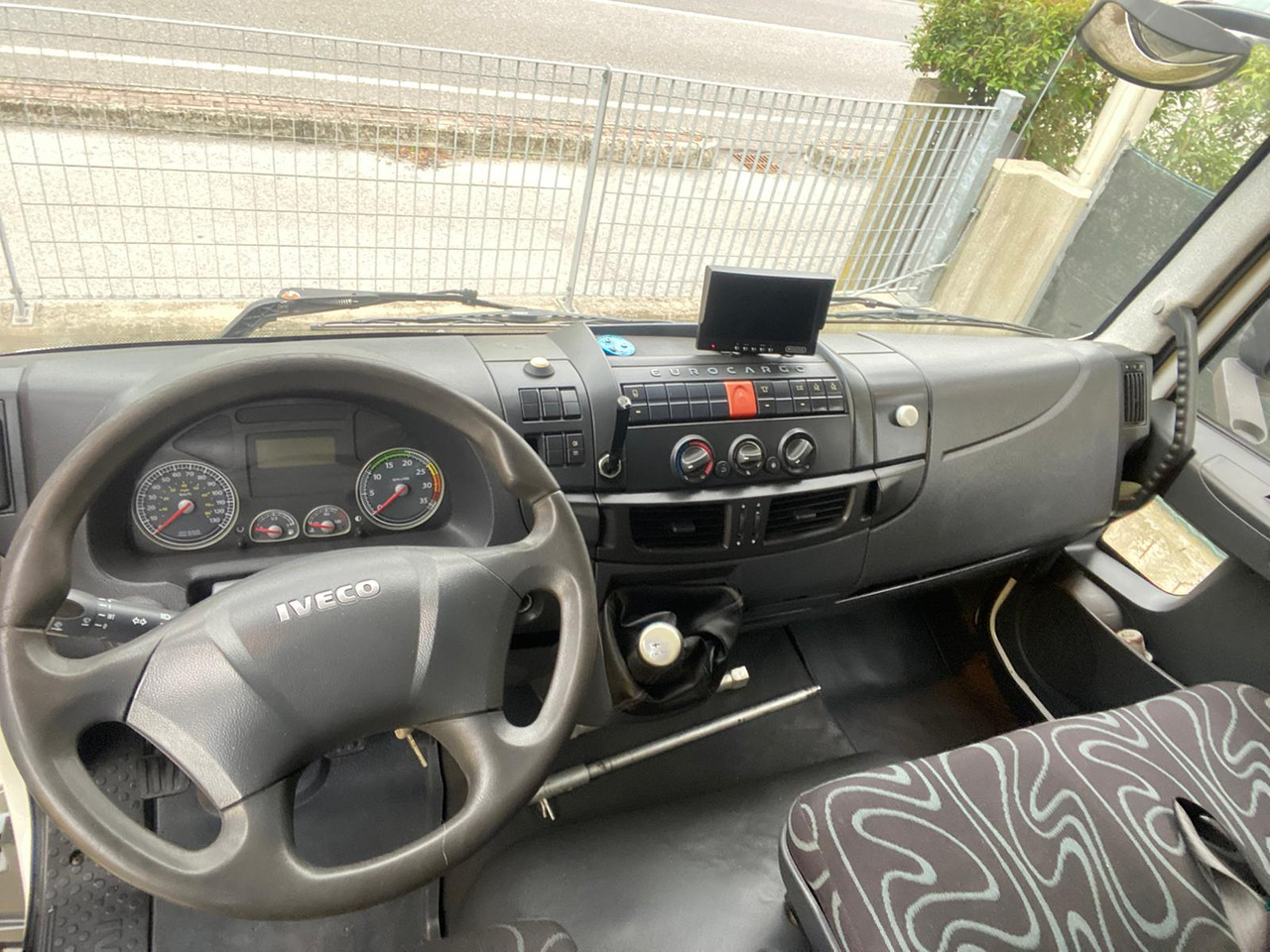 Fahrgestell LKW IVECO 180E30: das Bild 10