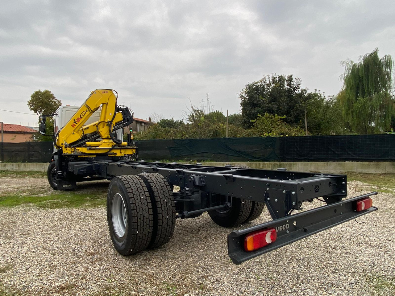 Fahrgestell LKW IVECO 180E30: das Bild 6