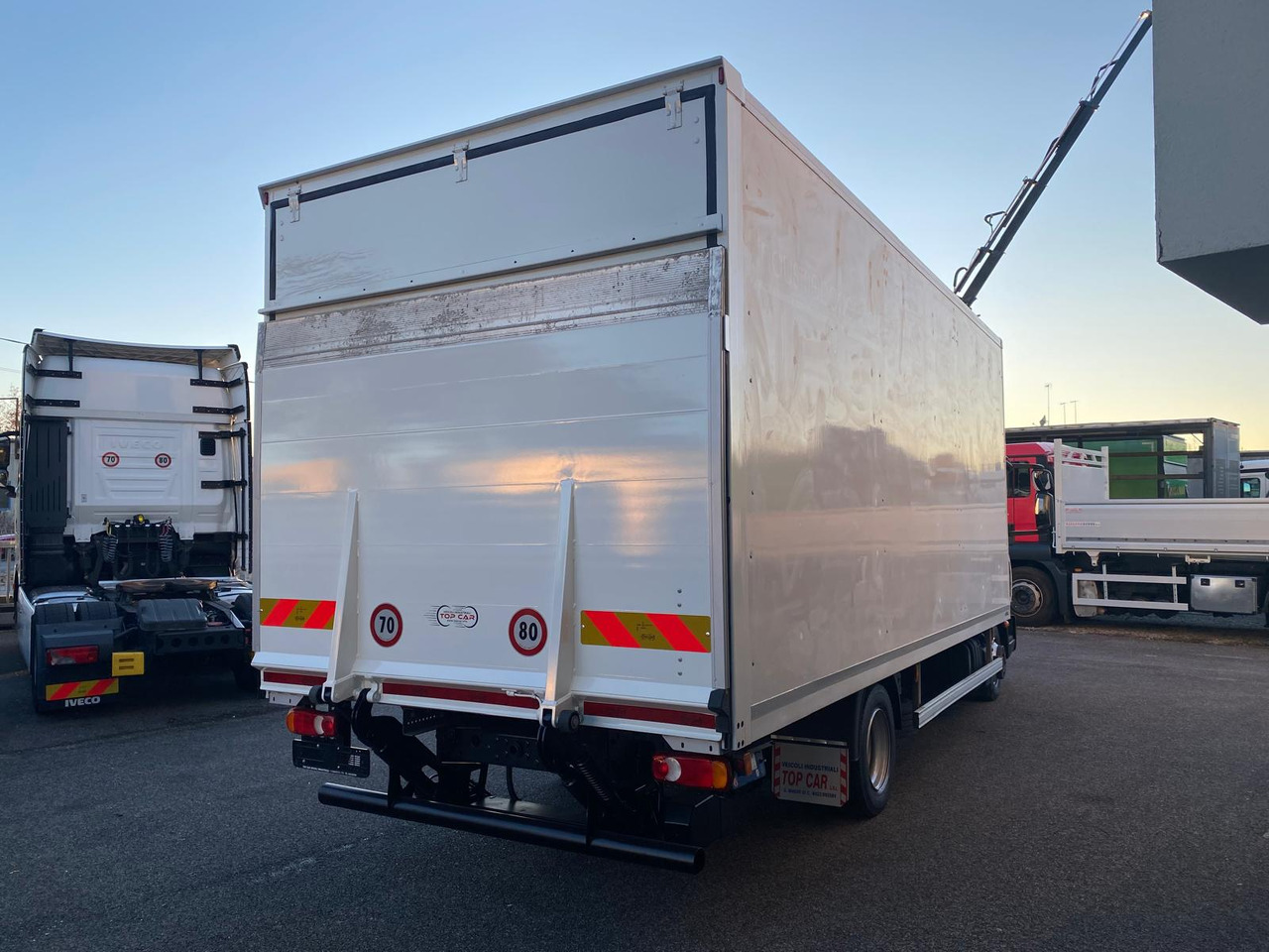 IVECO EUROCARGO 75E19 - Koffer LKW: das Bild 3 IVECO EUROCARGO 75E19 - Koffer LKW: das Bild 3
