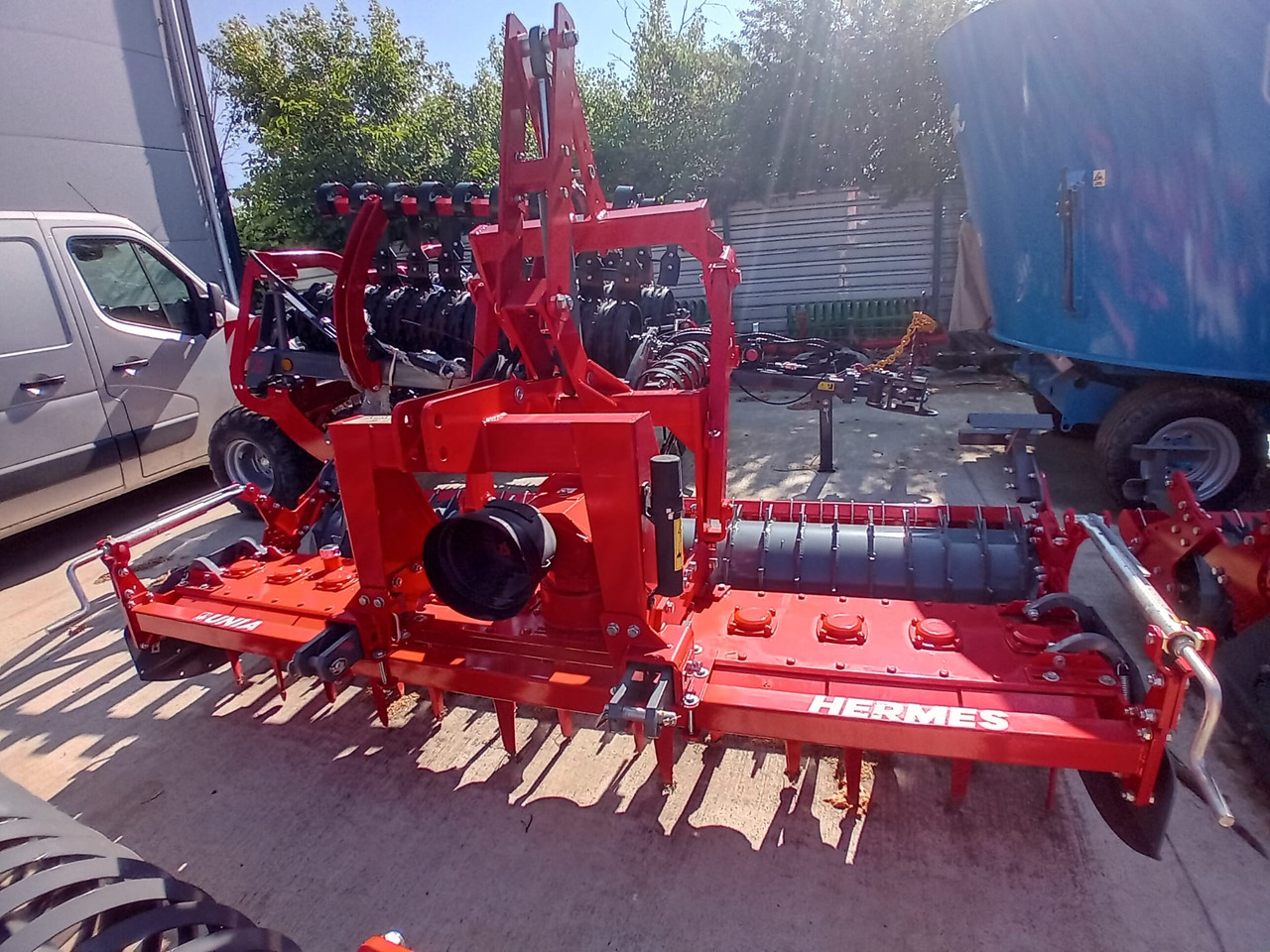 UNIA HERMES 3 - Kreiselegge: das Bild 3 UNIA HERMES 3 - Kreiselegge: das Bild 3