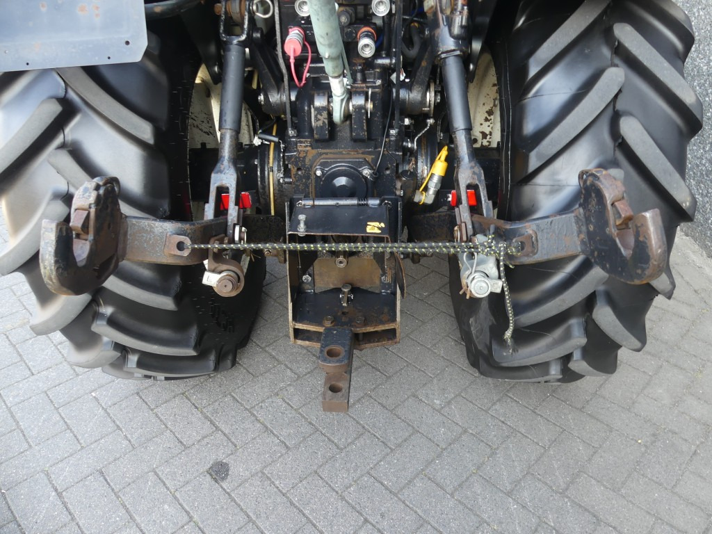 NEW HOLLAND T4040F - Kleintraktor: das Bild 5 NEW HOLLAND T4040F - Kleintraktor: das Bild 5