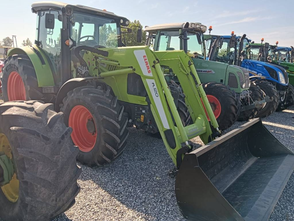 Claas Arion 460 - Traktor: das Bild 1 Claas Arion 460 - Traktor: das Bild 1