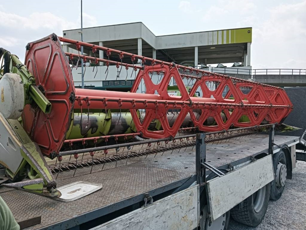 Claas C 600 - Zubehör für Erntemaschine: das Bild 1 Claas C 600 - Zubehör für Erntemaschine: das Bild 1
