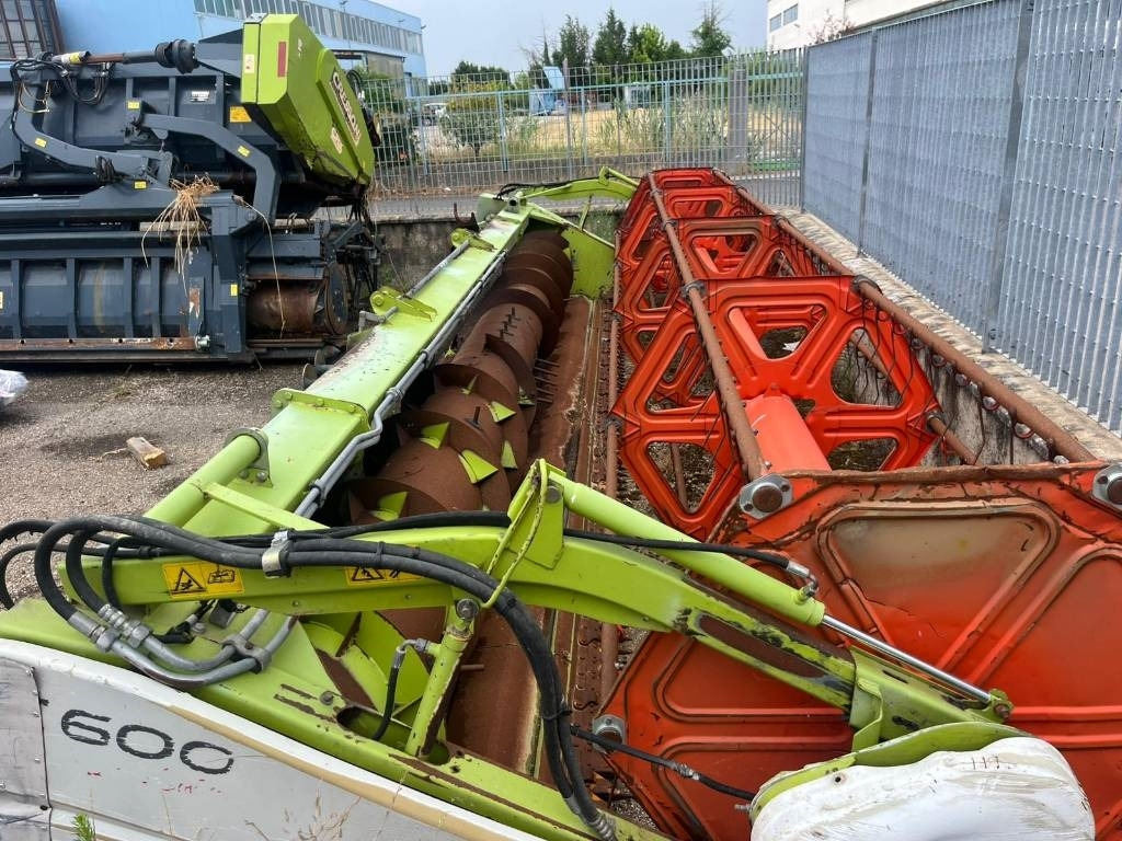 Claas C 600 - Zubehör für Erntemaschine: das Bild 2 Claas C 600 - Zubehör für Erntemaschine: das Bild 2